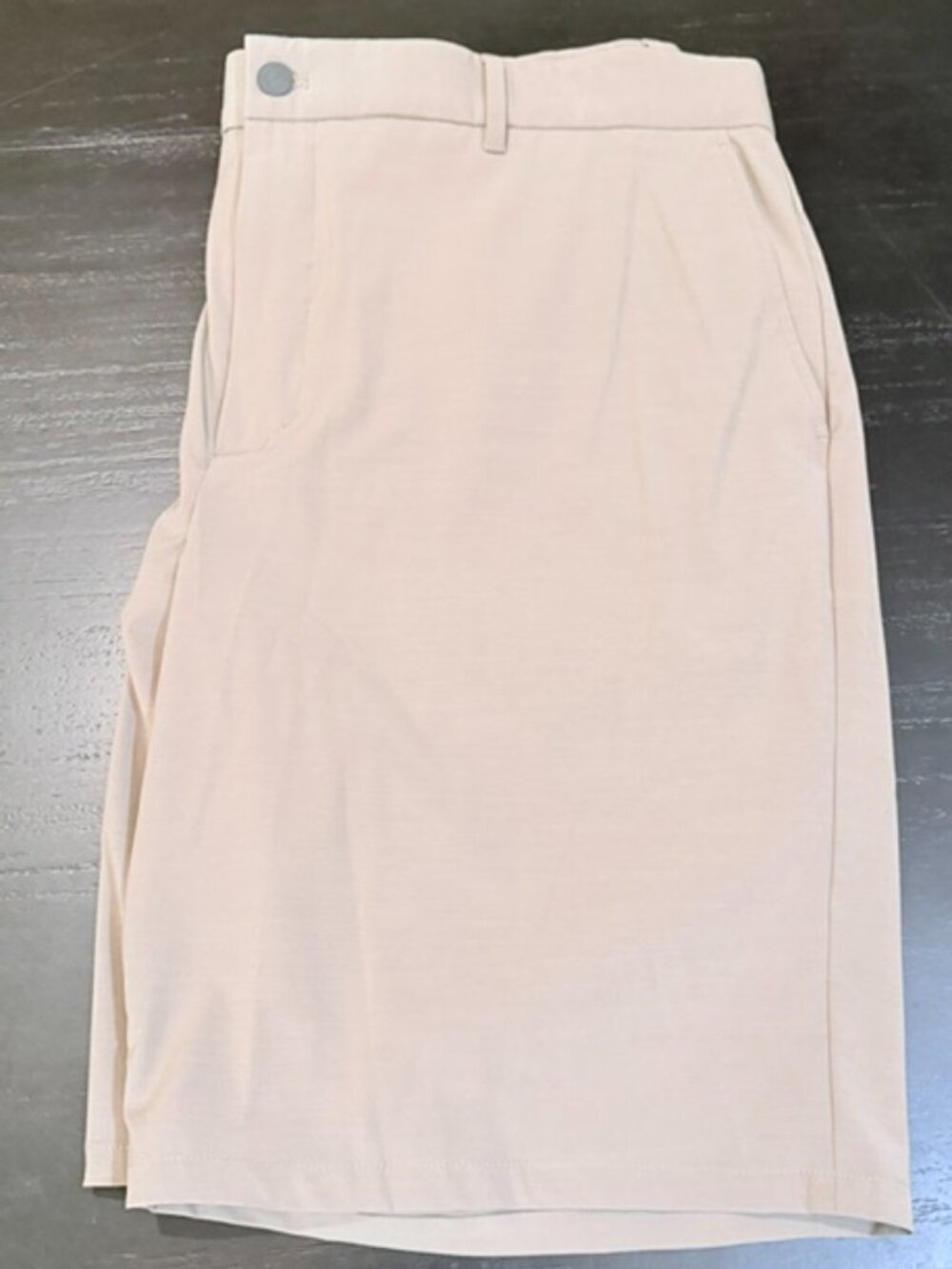 Johnnie-O Mulligan Golf Shorts Men’s 40 Beige Stretch Performance Casual